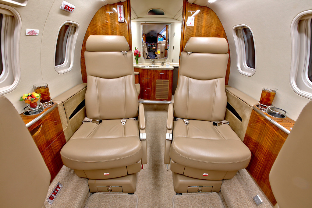 интерьер самолета Learjet 40 / XR